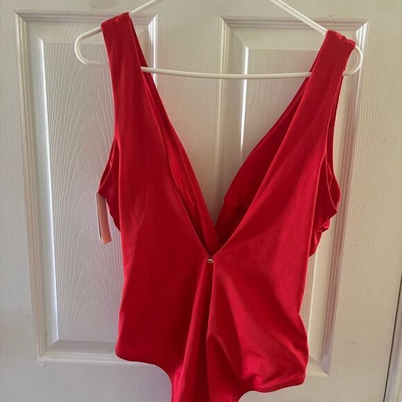 NWT Victoria’s Secret Red one piece Bathing Suit size XL/XG - Picture 4 of 10